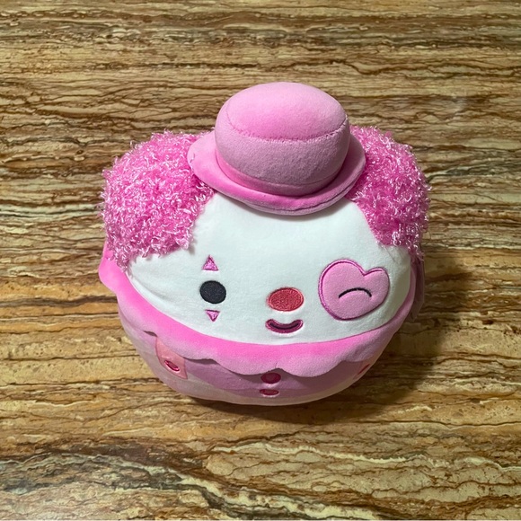 Squishmallows Cupid the Clown - Picture 4 of 14